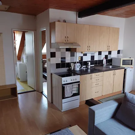 Zukalka 2kk - 3 Apartman *